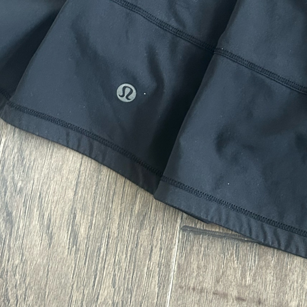 Lululemon Black Skirt with Shorts under Size 14 - Picture 4 of 7